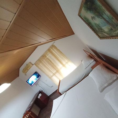 Vila 57 Hotel Tiranë Luaran gambar