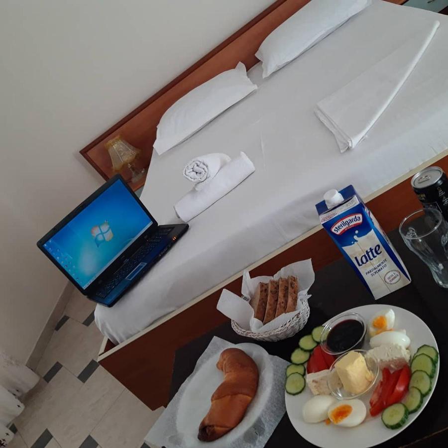 Vila 57 Hotel Tiranë Luaran gambar