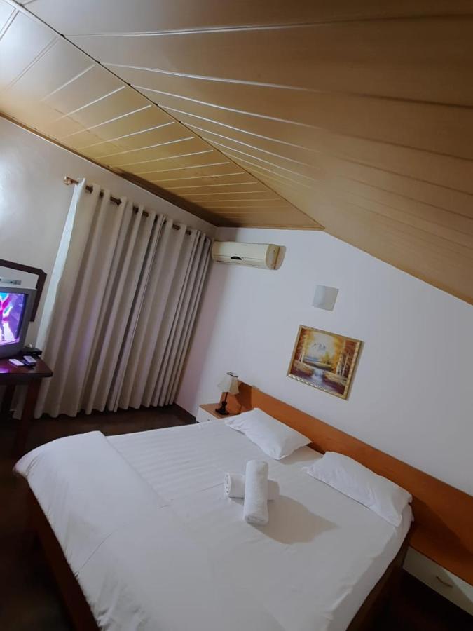 Vila 57 Hotel Tiranë Luaran gambar