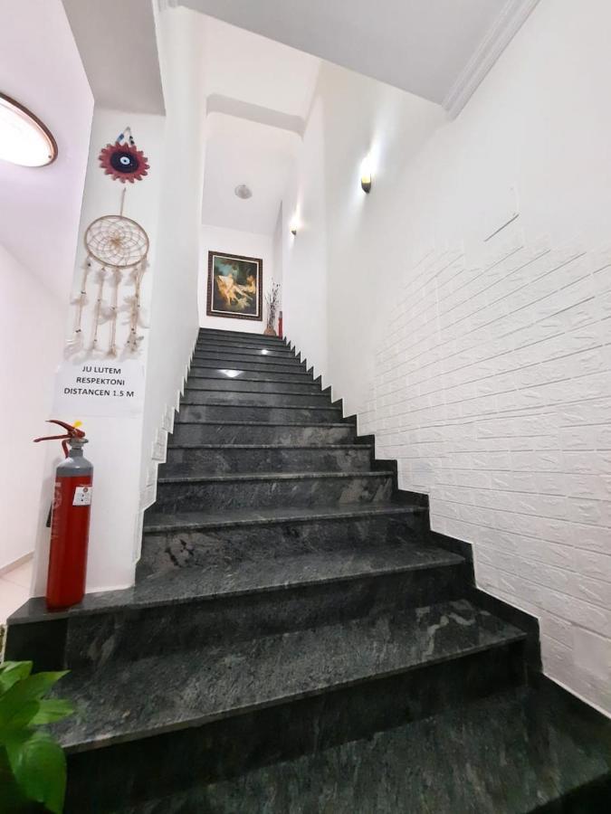 Vila 57 Hotel Tiranë Luaran gambar